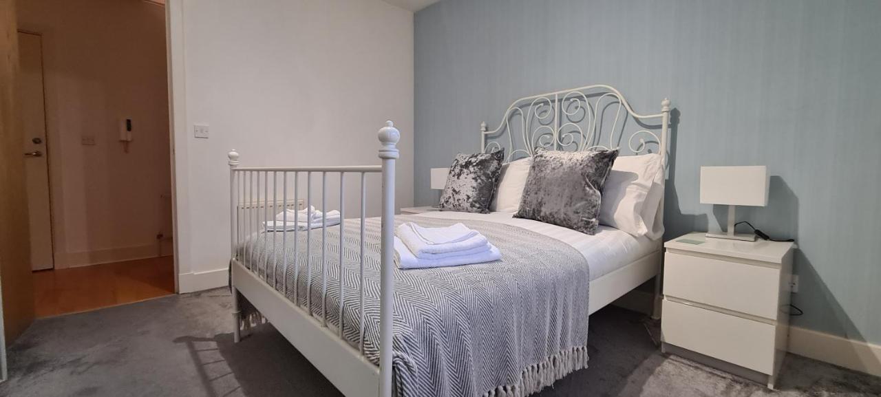 Pass The Keys Spacious 3Beds Flat Near City Centre - Free Parking EDI Exterior photo