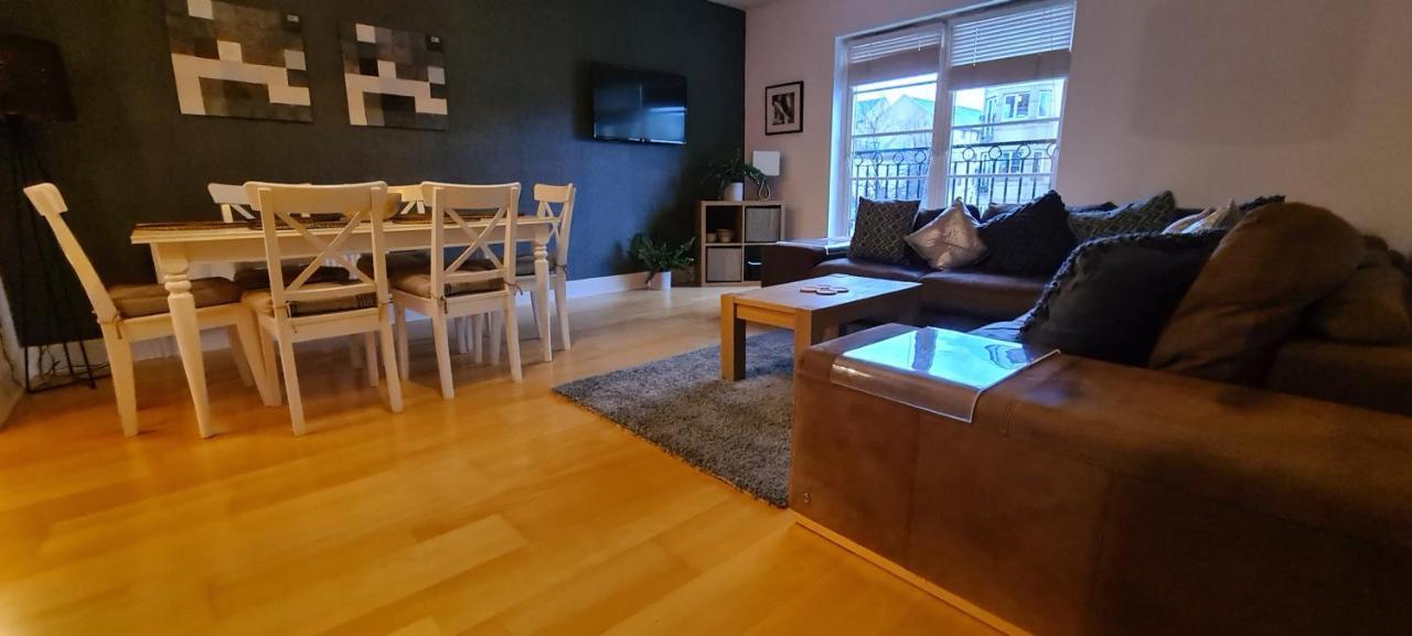 Pass The Keys Spacious 3Beds Flat Near City Centre - Free Parking EDI Exterior photo