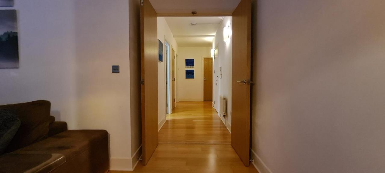 Pass The Keys Spacious 3Beds Flat Near City Centre - Free Parking EDI Exterior photo