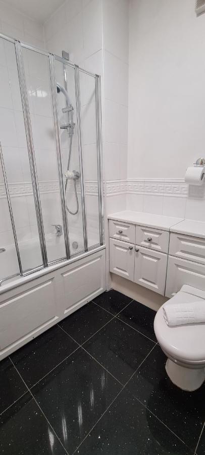 Pass The Keys Spacious 3Beds Flat Near City Centre - Free Parking EDI Exterior photo